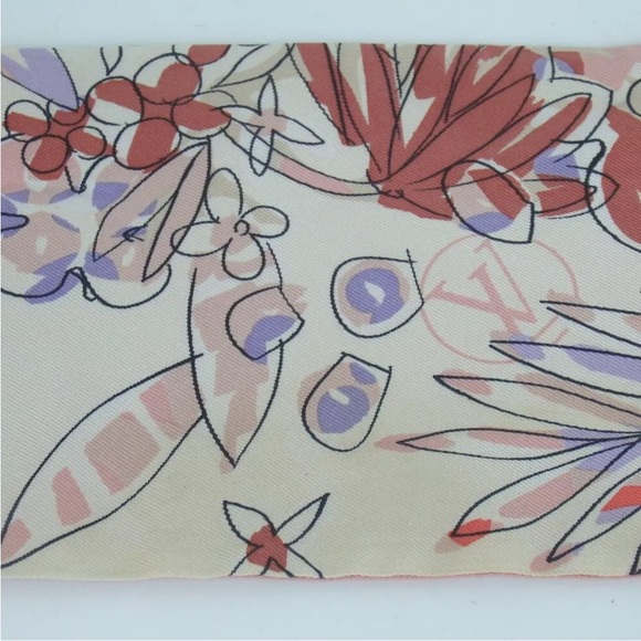 Louis Vuitton Silk Bando Scarf - Picture 6 of 15